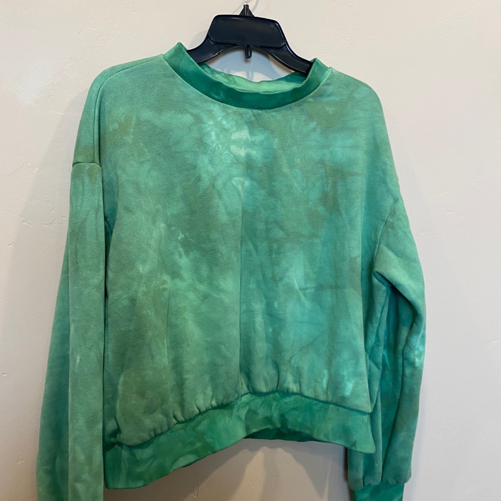 Hand dyed green crewneck.